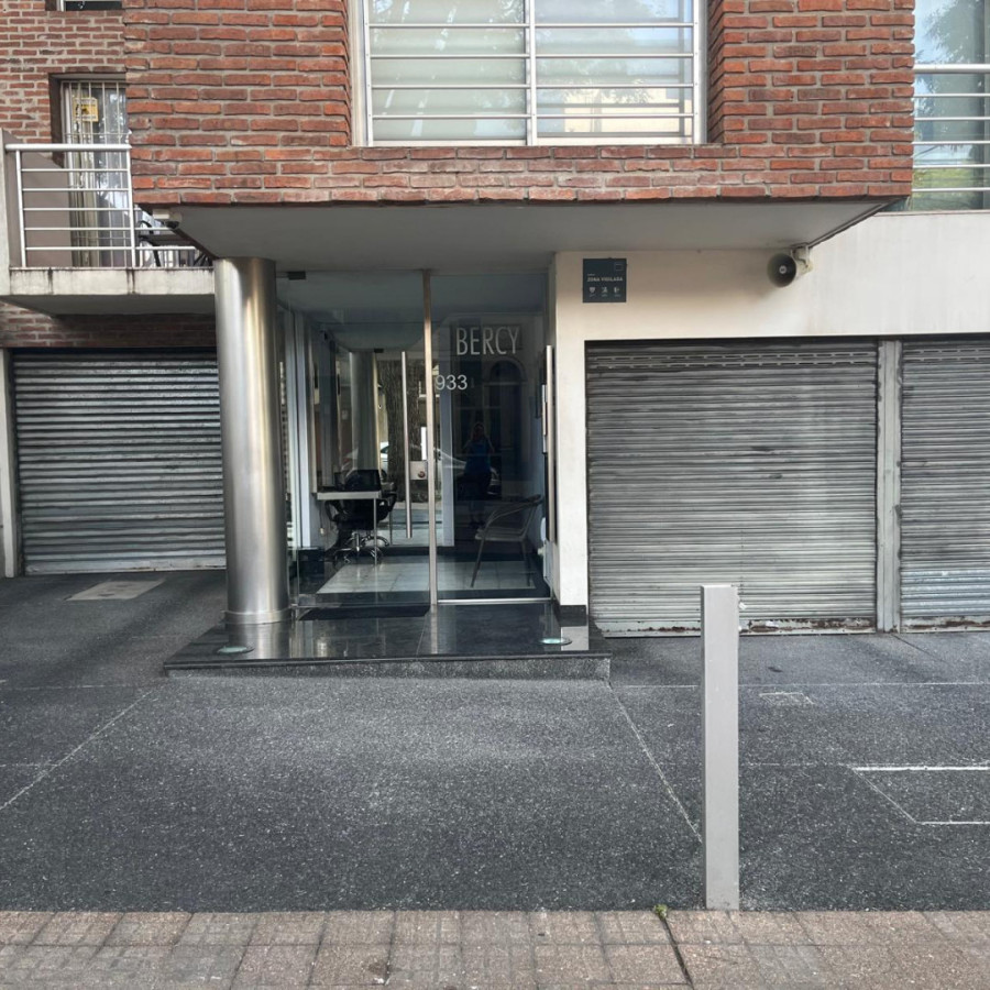 Apartamento ID.5843 - Alquiler Apartamento 1 Dormitorio Pocitos con Balcon 