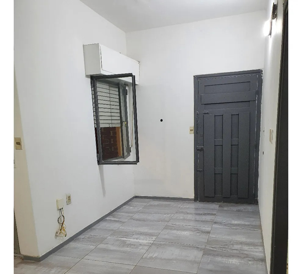 Apartamento ID.4772 - Venta Apartamento 1 Dormitorio La Comercial con patio