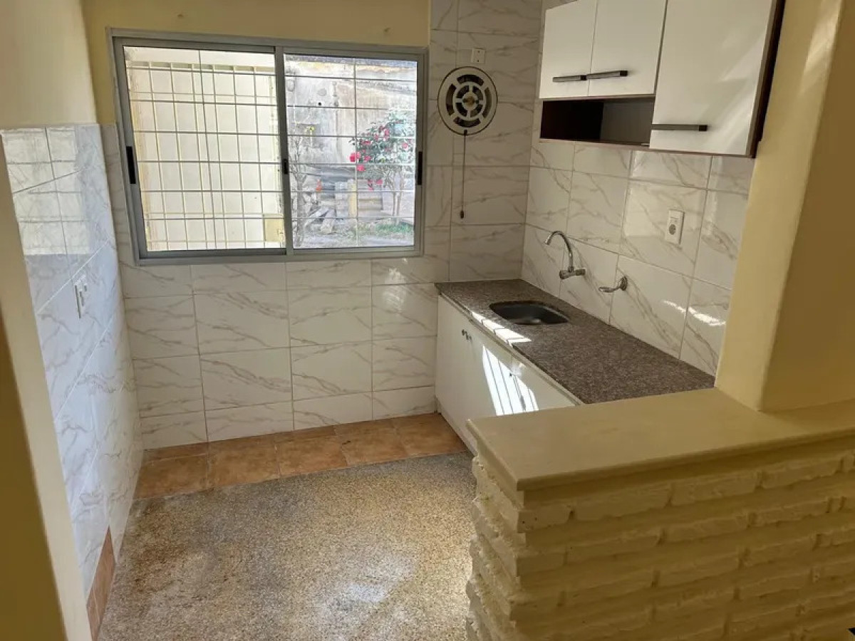 Apartamento ID.6769 - Alquiler Apartamento 1 o 2 Dormitorios Brazo Oriental con patio