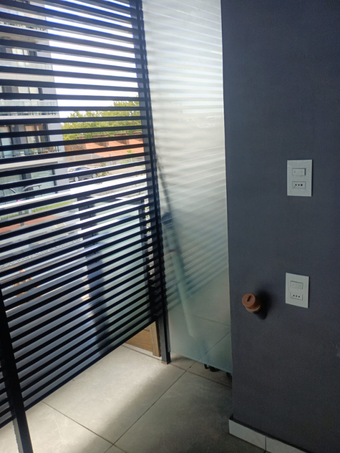 Apartamento ID.6025 - Alquiler Apartamento 1 Dormitorio Malvin con balcon y garaje