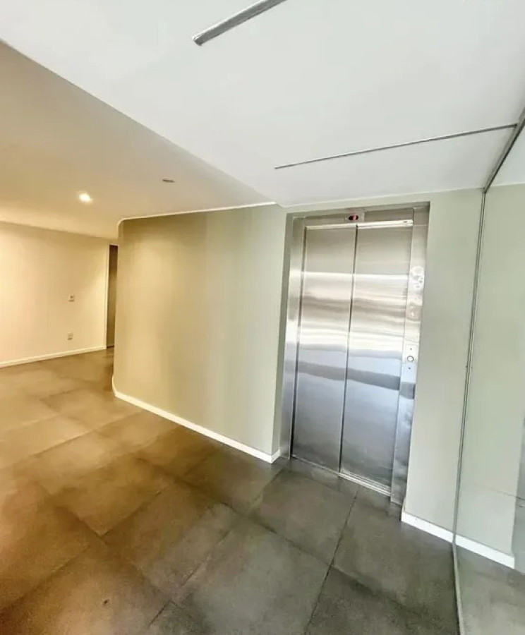 Apartamento ID.6119 - Venta con Renta Apartamento 2 Dormitorios Barrio Sur Balcon