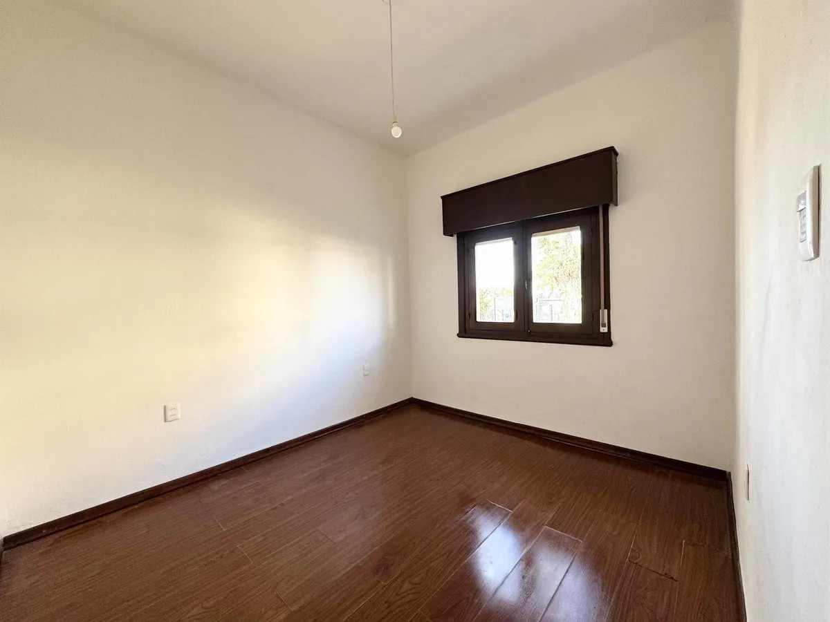 Apartamento ID.5064 - Venta con Renta Apartamento 2 Dormitorios Buceo Inversion