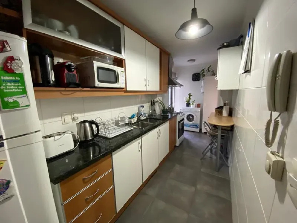 Apartamento ID.6805 - Venta Apartamento 2 Dormitorios Punta Carretas balcon y cochera