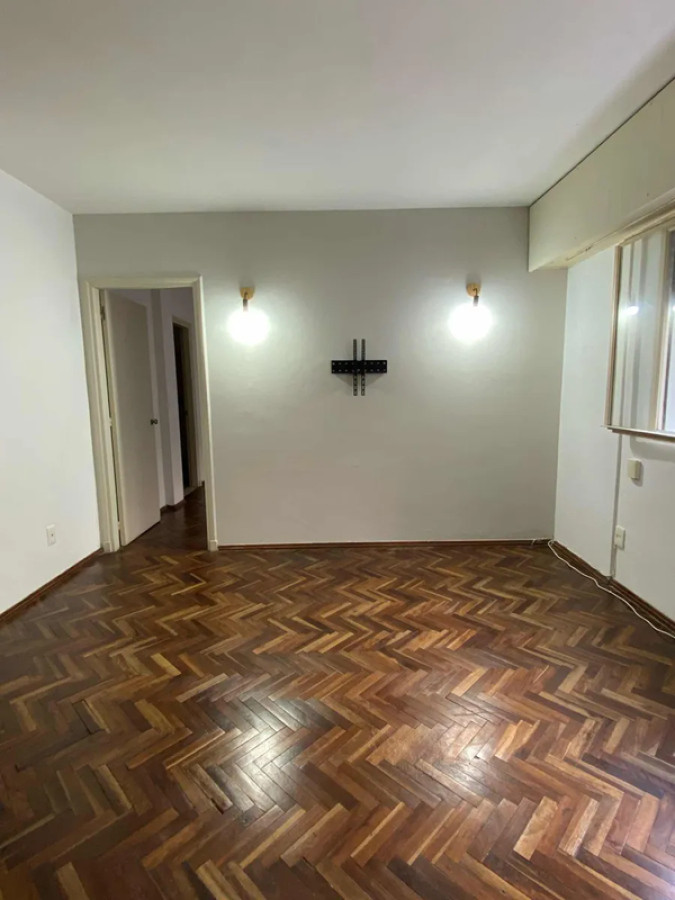 Apartamento ID.4663 - Alquiler Apartamento 1 Dormitorio Centro con Patio
