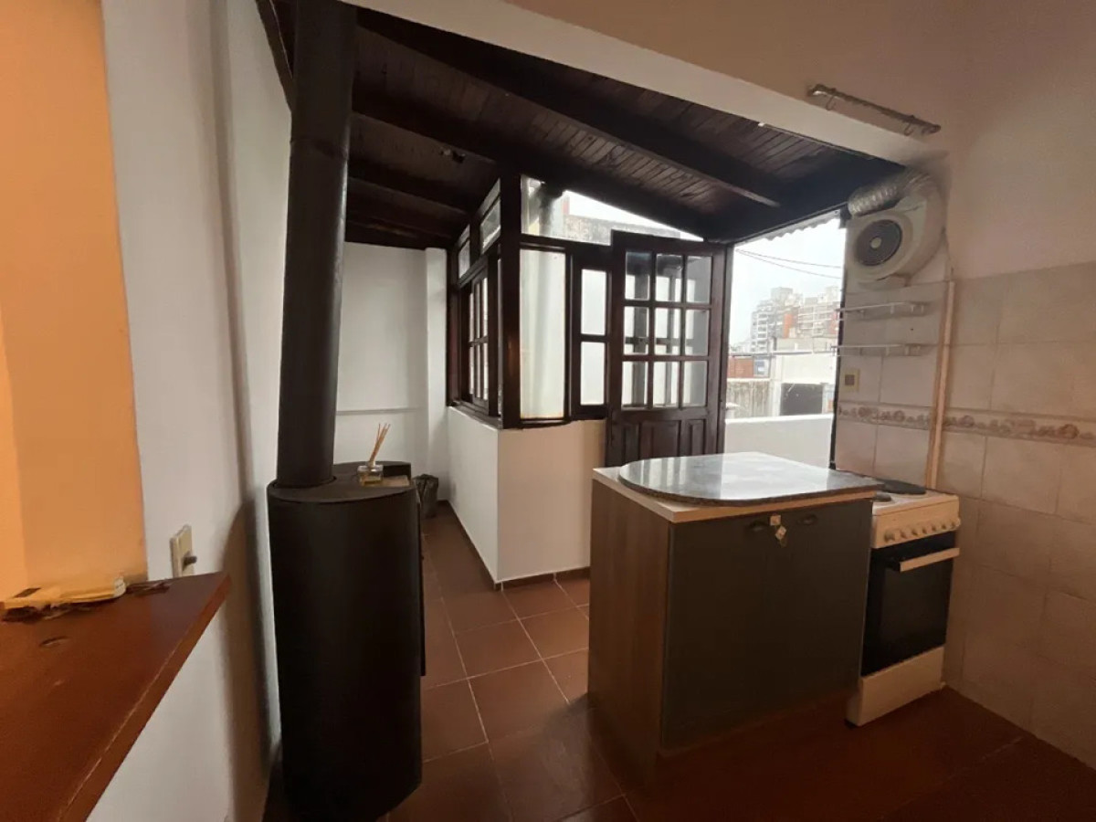 Apartamento ID.6765 - Alquiler Apartamento 2 Dormitorios Punta Carretas con balcon