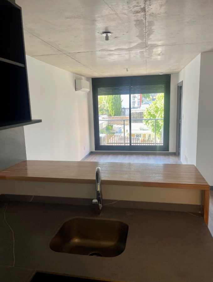 Apartamento ID.4088 - Alquiler Apartamento 1 Dormitorio Pocitos Balcón Cochera