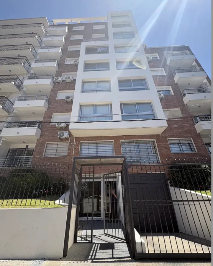 Apartamento ID.6463 - Alquiler Apartamento Duplex 1 Dormitorio Pocitos 
