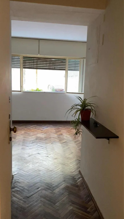 Apartamento ID.4663 - Alquiler Apartamento 1 Dormitorio Centro con Patio