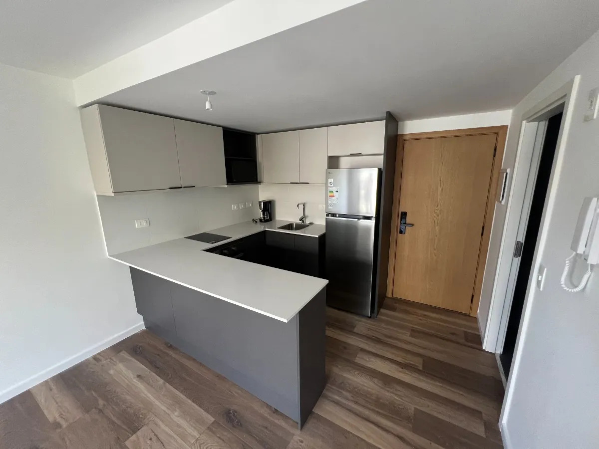 Apartamento ID.4701 - Alquiler Apartamento 1 Dormitorio Pocitos con balcón y garaje
