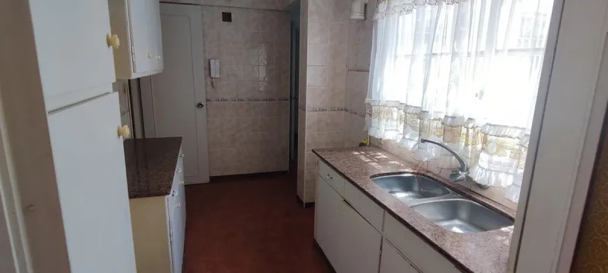 Apartamento ID.5932 - Venta Apartamento 3 Dormitorios Pocitos con balcon