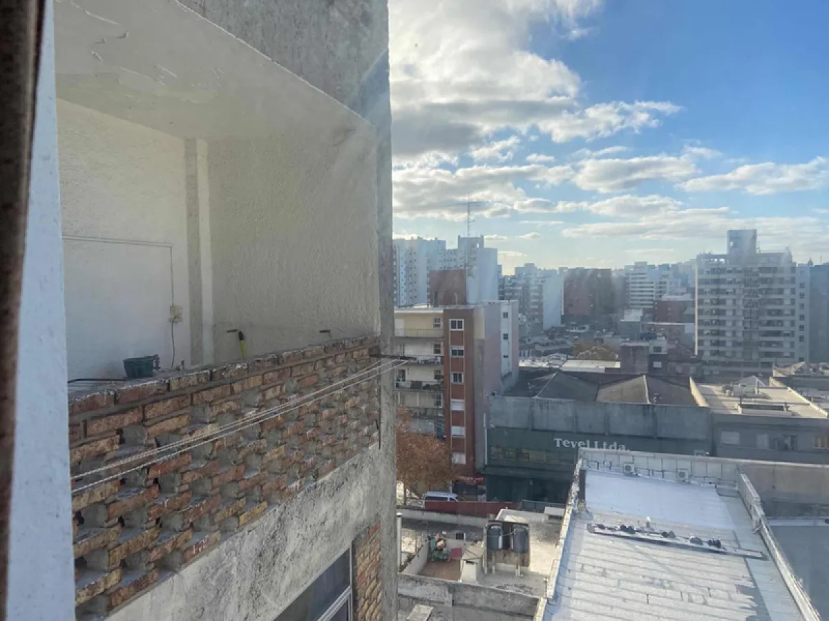 Apartamento ID.4951 - Alquiler o Venta Apartamento 2 Dormitorios Centro con Balcón
