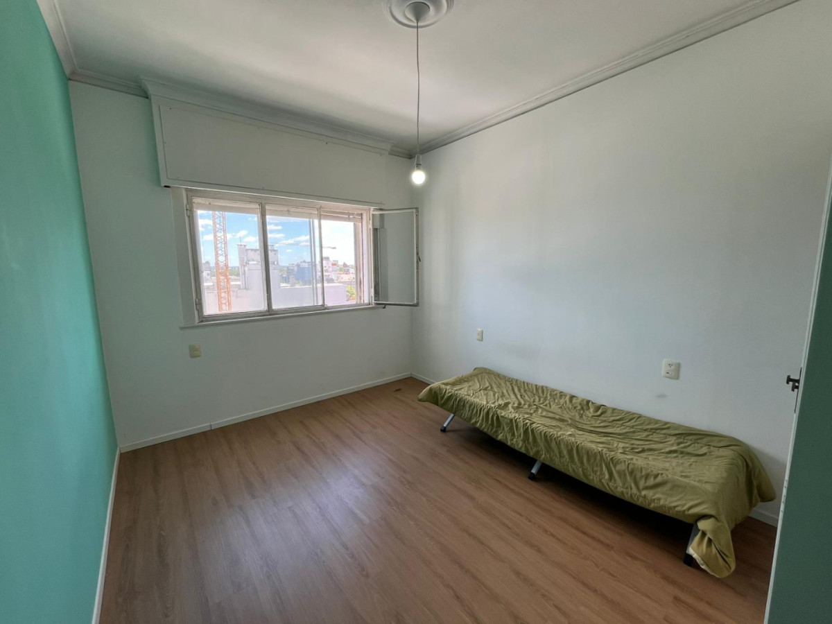 Apartamento ID.5751 - Alquiler o Venta Apartamento 4 Dormitorios Cordon con Balcon