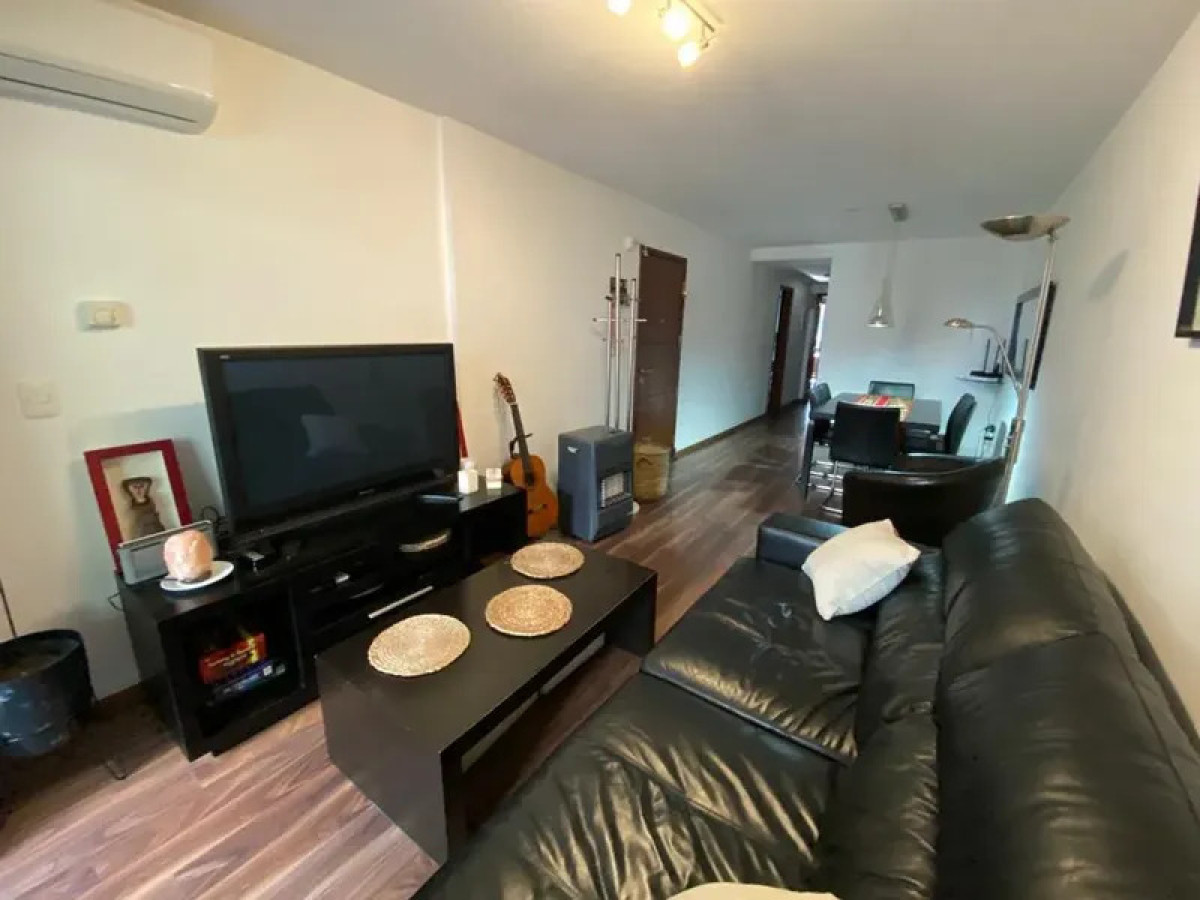 Apartamento ID.6805 - Venta Apartamento 2 Dormitorios Punta Carretas balcon y cochera
