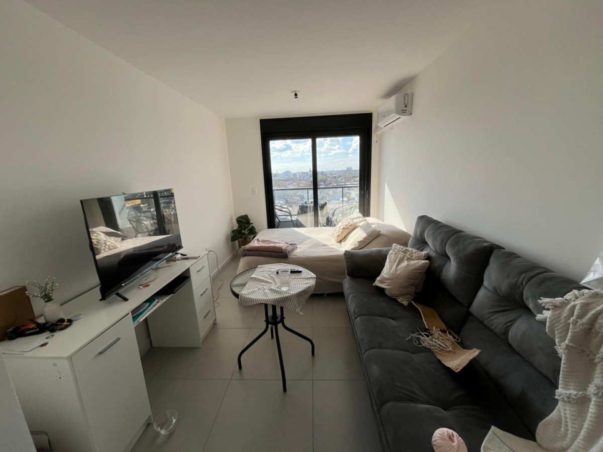 Apartamento ID.5654 - Venta con Renta Apartamento Monoambiente Cordon con balcon 