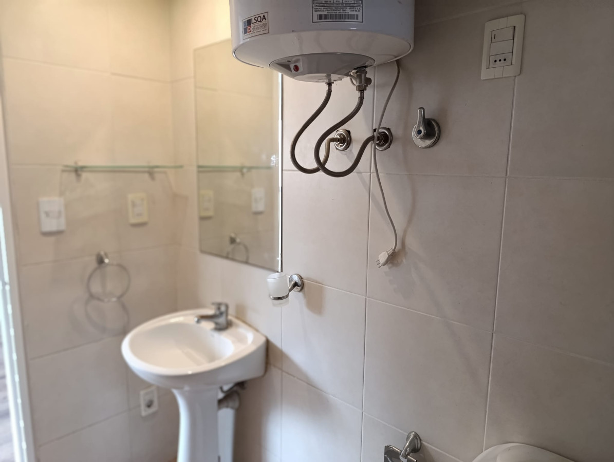 Apartamento ID.5192 - Alquiler Apartamento 1 Dormitorio Punta Carretas con cochera