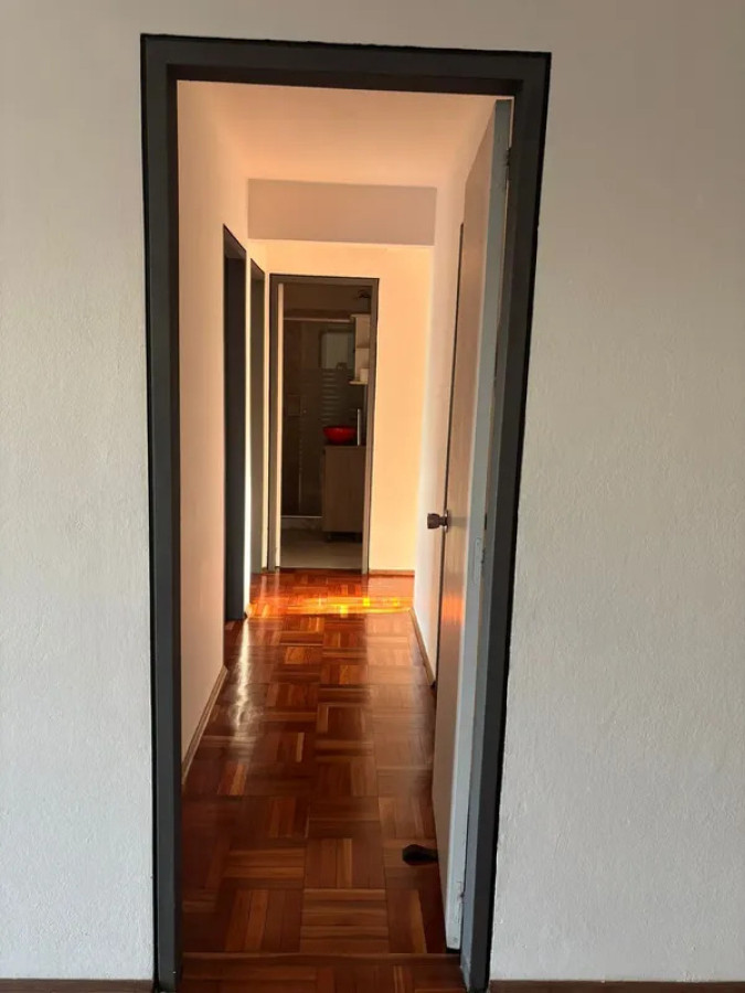 Apartamento ID.6145 - Alquiler Apartamento 4 Dormitorios Pocitos con balcon