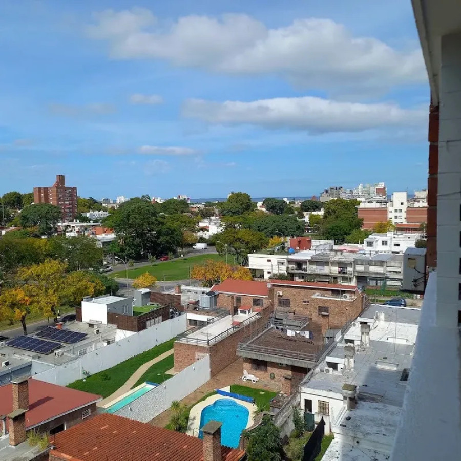 Apartamento ID.6917 - Venta Apartamento 4 Dormitorios Malvin con balcon 