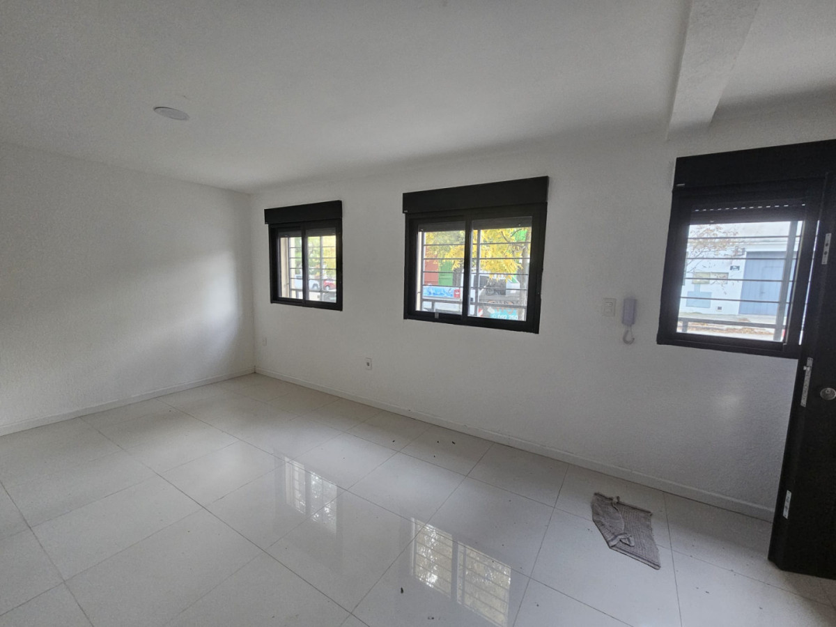 Apartamento ID.5860 - Venta Apartamento a Estrenar 2 Dormitorios La Comercial Duplex