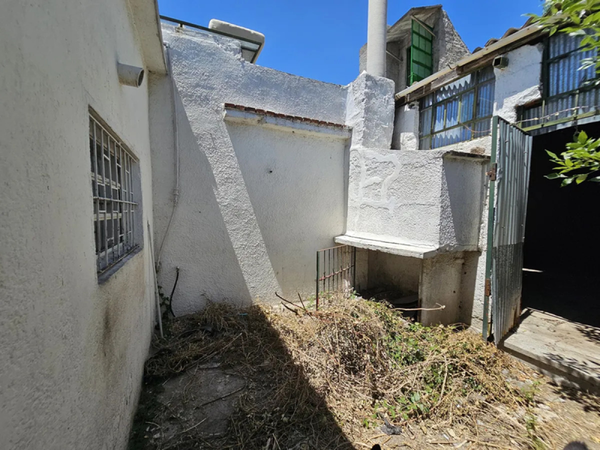 Apartamento ID.4997 - Venta Dos Apartamentos y Galpon Cerrito Inversion