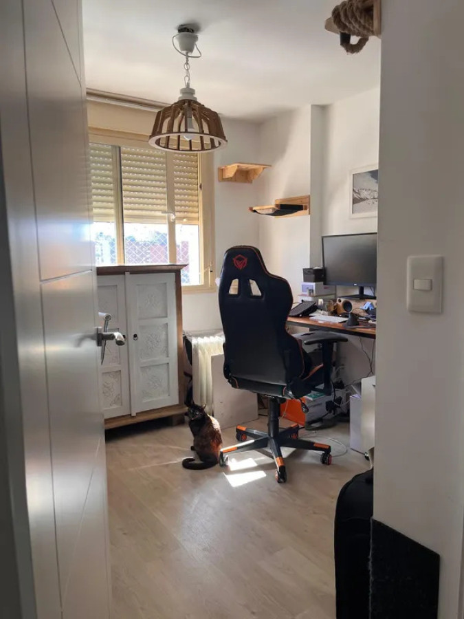 Apartamento ID.6945 - Venta con Renta Apartamento 2 Dormitorios Cordon con terraza