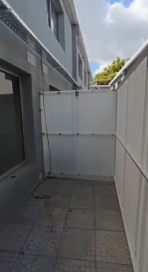 Apartamento ID.6224 - Alquiler Apartamento  Duplex 1 Dormitorio Aguada con patio