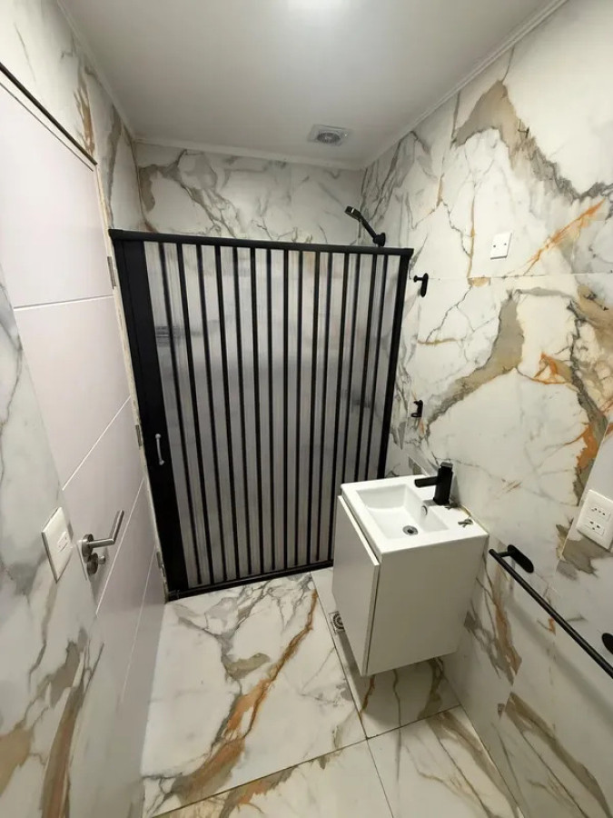 Apartamento ID.6717 - Alquiler Apartamento 1 Dormitorio Barrio Sur con patio