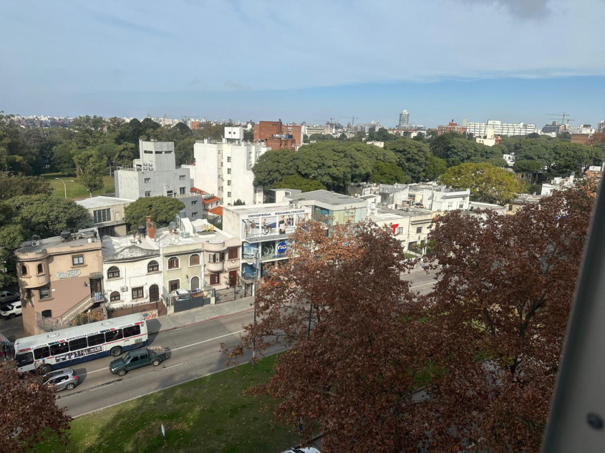 Apartamento ID.6822 - Alquiler Apartamento 2 Dormitorios Parque Batlle con cochera 