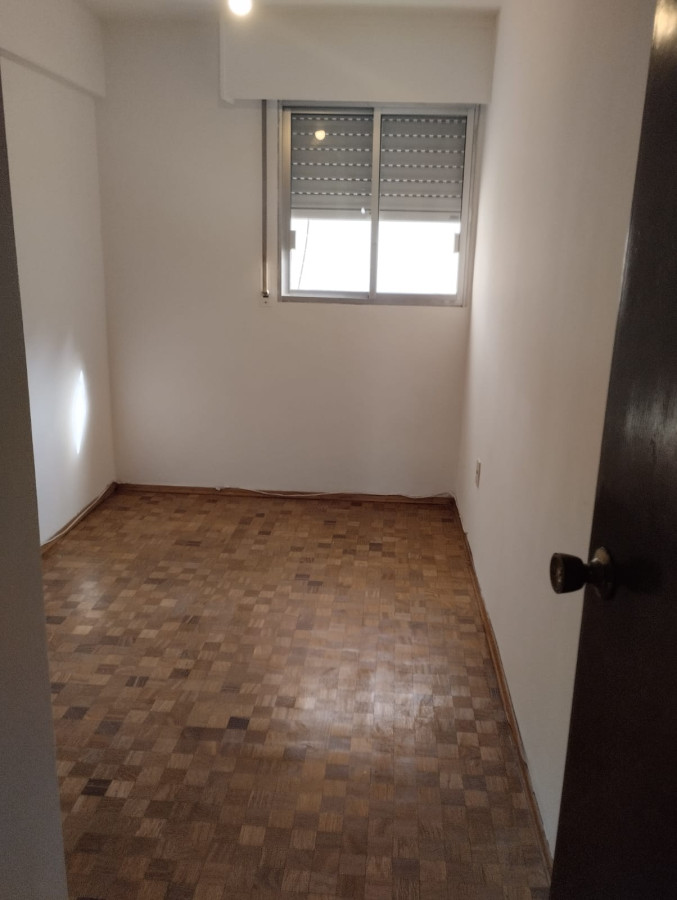 Apartamento ID.4324 - Alquiler Apartamento 4 Dormitorios Punta Carretas con Garaje