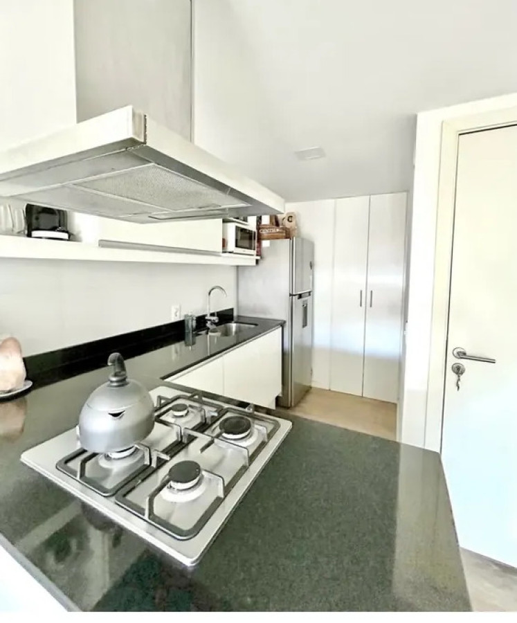Apartamento ID.6119 - Venta con Renta Apartamento 2 Dormitorios Barrio Sur Balcon