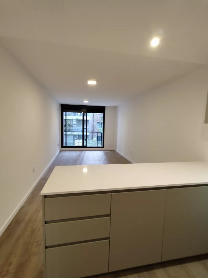 Apartamento ID.4590 - Alquiler Apartamento 2 Dormitorios Cordón con Balcón 