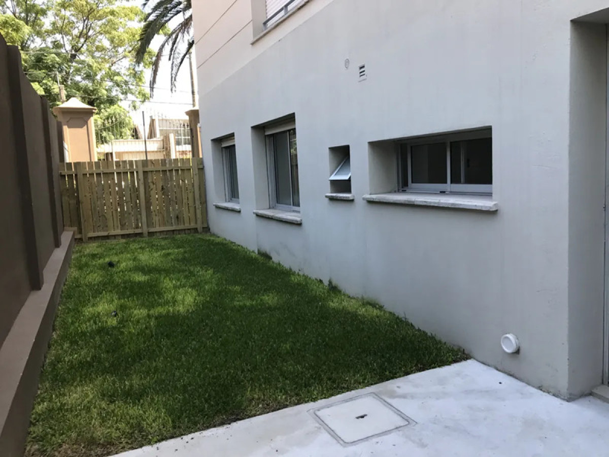 Apartamento ID.5658 - Venta Apartamento 2 Dormitorios Atahualpa con Patio y Garaje