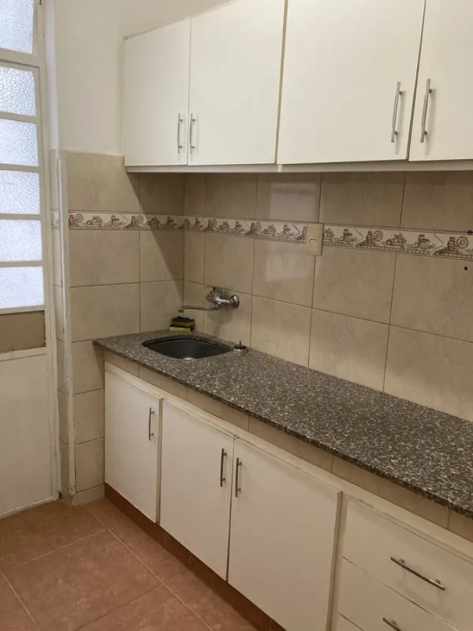Apartamento ID.6718 - Alquiler Apartamento 1 Dormitorio Tres Cruces con patio