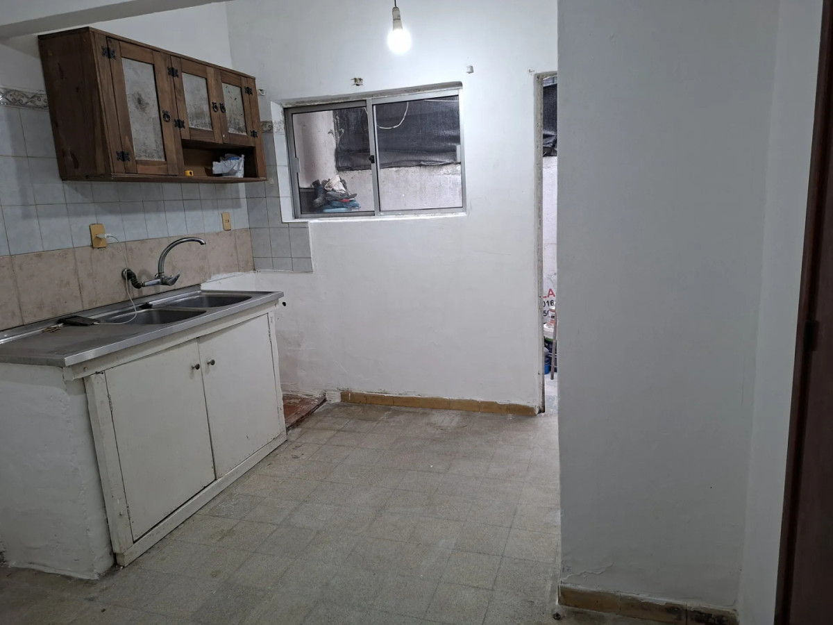 Apartamento ID.5572 - Alquiler Apartamento 1 Dormitorio Aires Puros con patio