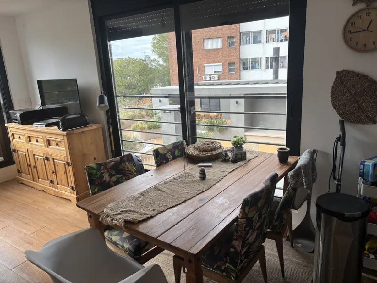 Apartamento ID.6451 - Alquiler Apartamento 2 Dormitorios La Blanqueada con balcon 