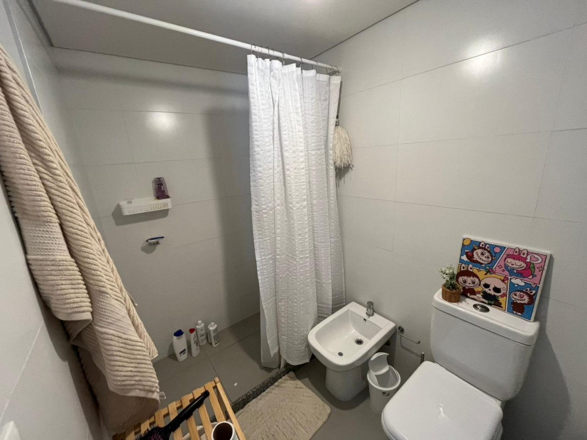 Apartamento ID.5654 - Venta con Renta Apartamento Monoambiente Cordon con balcon 