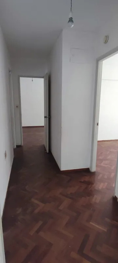 Apartamento ID.5932 - Venta Apartamento 3 Dormitorios Pocitos con balcon