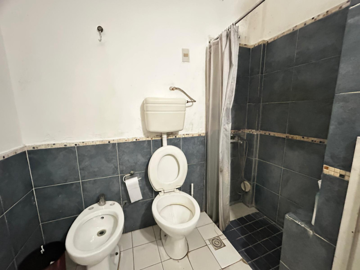 Apartamento ID.6470 - Venta con Renta Apartamento 2 Dormitorios Cordón con balcon