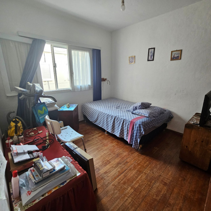 Apartamento ID.5538 - Venta Apartamento 2 Dormitorios Ciudad Vieja con balcon