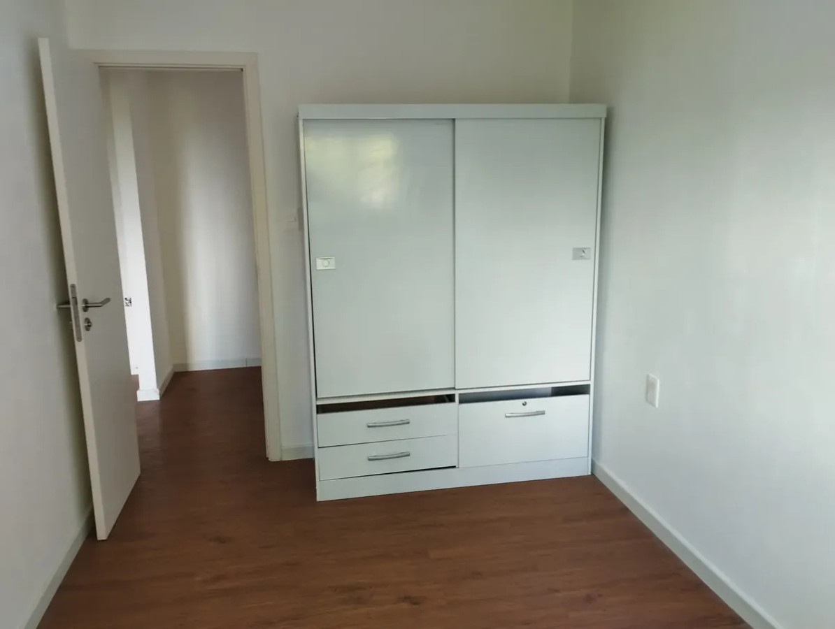 Apartamento ID.6262 - Alquiler Apartamento 1 Dormitorio Brazo Oriental con balconBarrio, Calle , Esquina Superficie Total: m2 Superficie Cubierta: m2 Precio: $ Gastos Comun