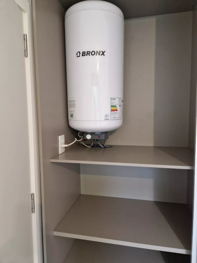 Apartamento ID.4604 - Alquiler Apartamento 1 Dormitorio Pocitos con balcón y garaje  