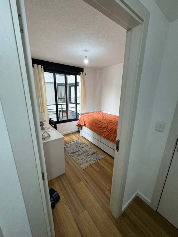 Apartamento ID.4700 - Alquiler Apartamento 2 Dormitorios Centro con cochera  