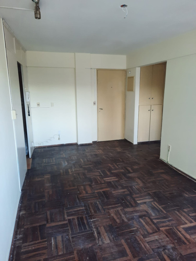 Apartamento ID.4425 - Alquiler Apartamento 1 Dormitorio Centro con balcón