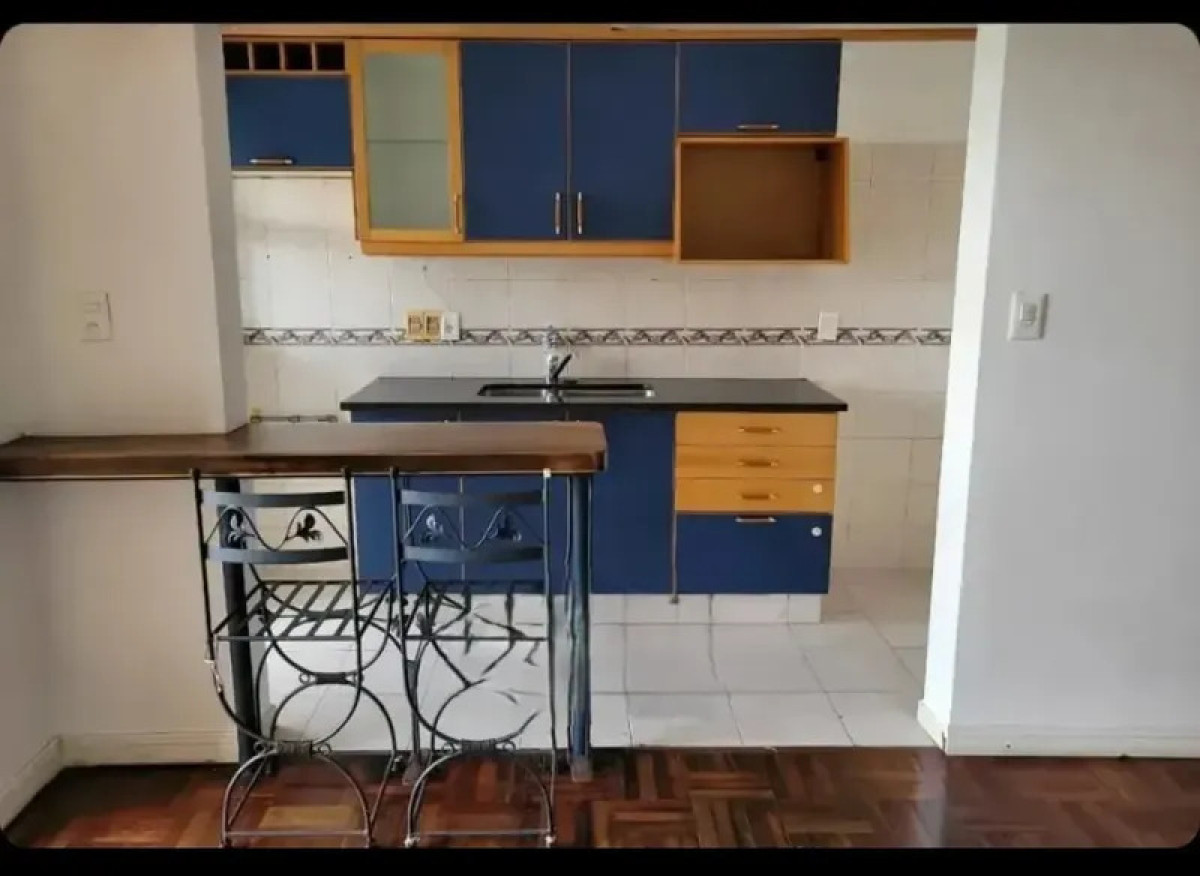 Apartamento ID.6633 - Alquiler Apartamento 2 Dormitorios Pocitos balcon y cochera