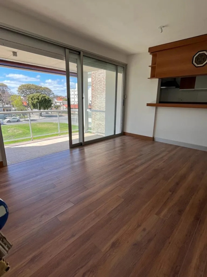 Apartamento ID.5326 - Alquiler Apartamento 1 Dormitorio Malvin con terraza