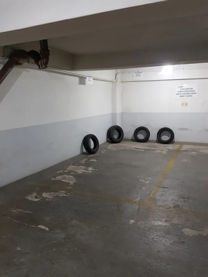 Apartamento ID.6813 - Alquiler Apartamento 1 Dormitorio Pocitos con balcon y garaje