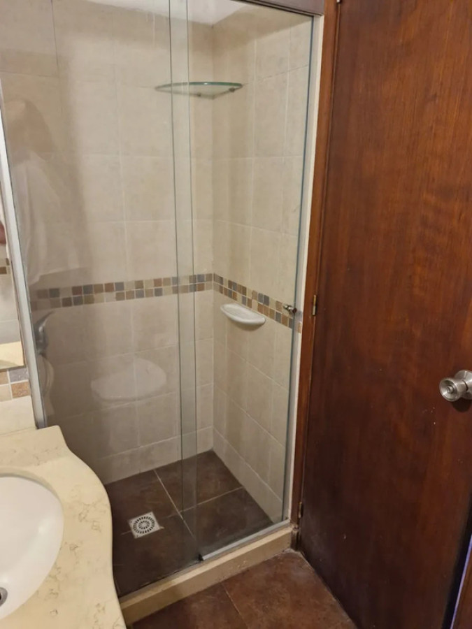 Apartamento ID.5366 - Alquiler Apartamento 1 Dormitorio Pocitos con balcón y garaje