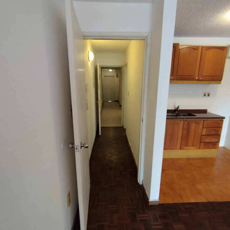 Apartamento ID.5299 - Alquiler Apartamento Monoambiente Pocitos con Balcon