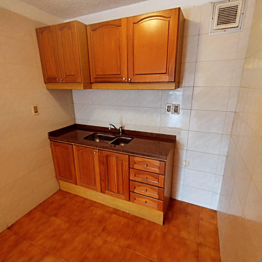 Apartamento ID.5299 - Alquiler Apartamento Monoambiente Pocitos con Balcon