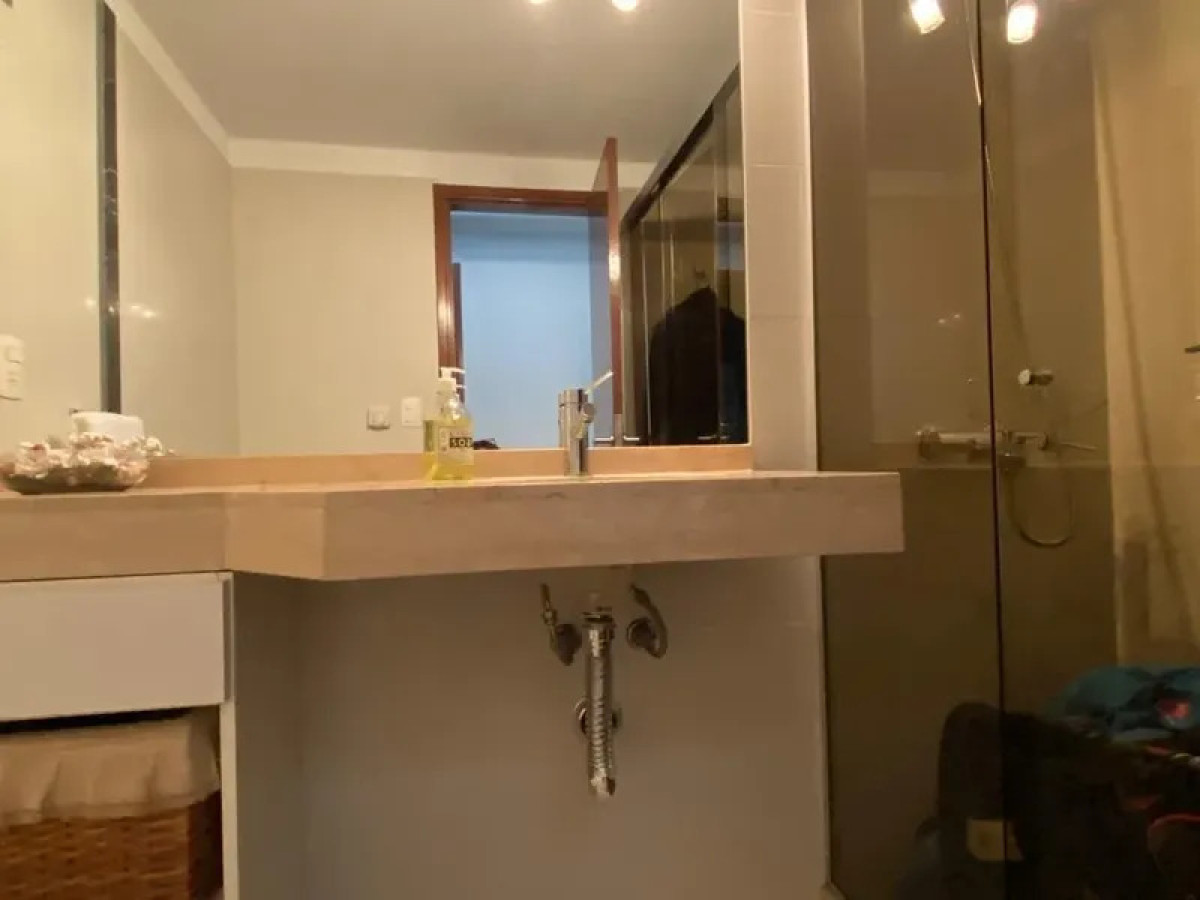 Apartamento ID.6805 - Venta Apartamento 2 Dormitorios Punta Carretas balcon y cochera