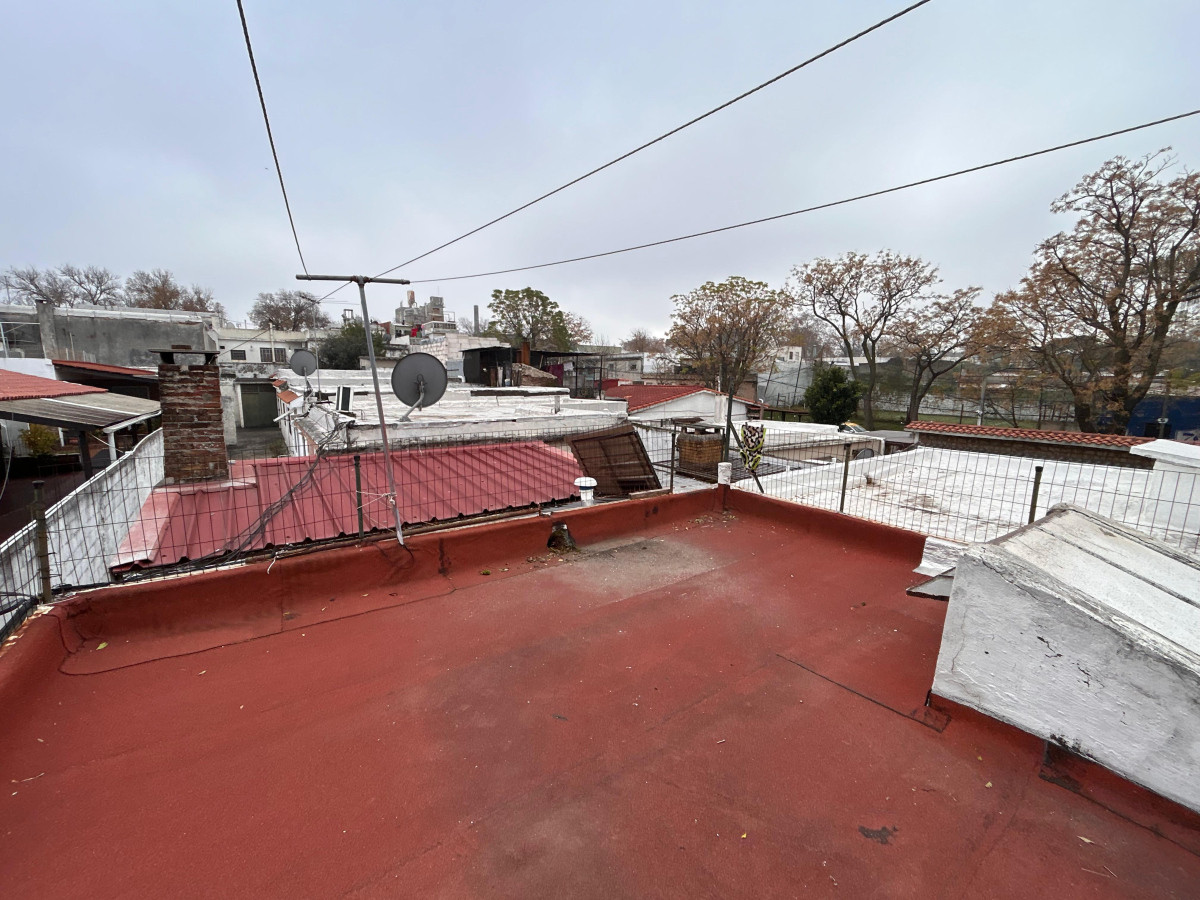 Apartamento ID.4932 - Venta Apartamento tipo Casa La Teja con Patio y Parrillero
